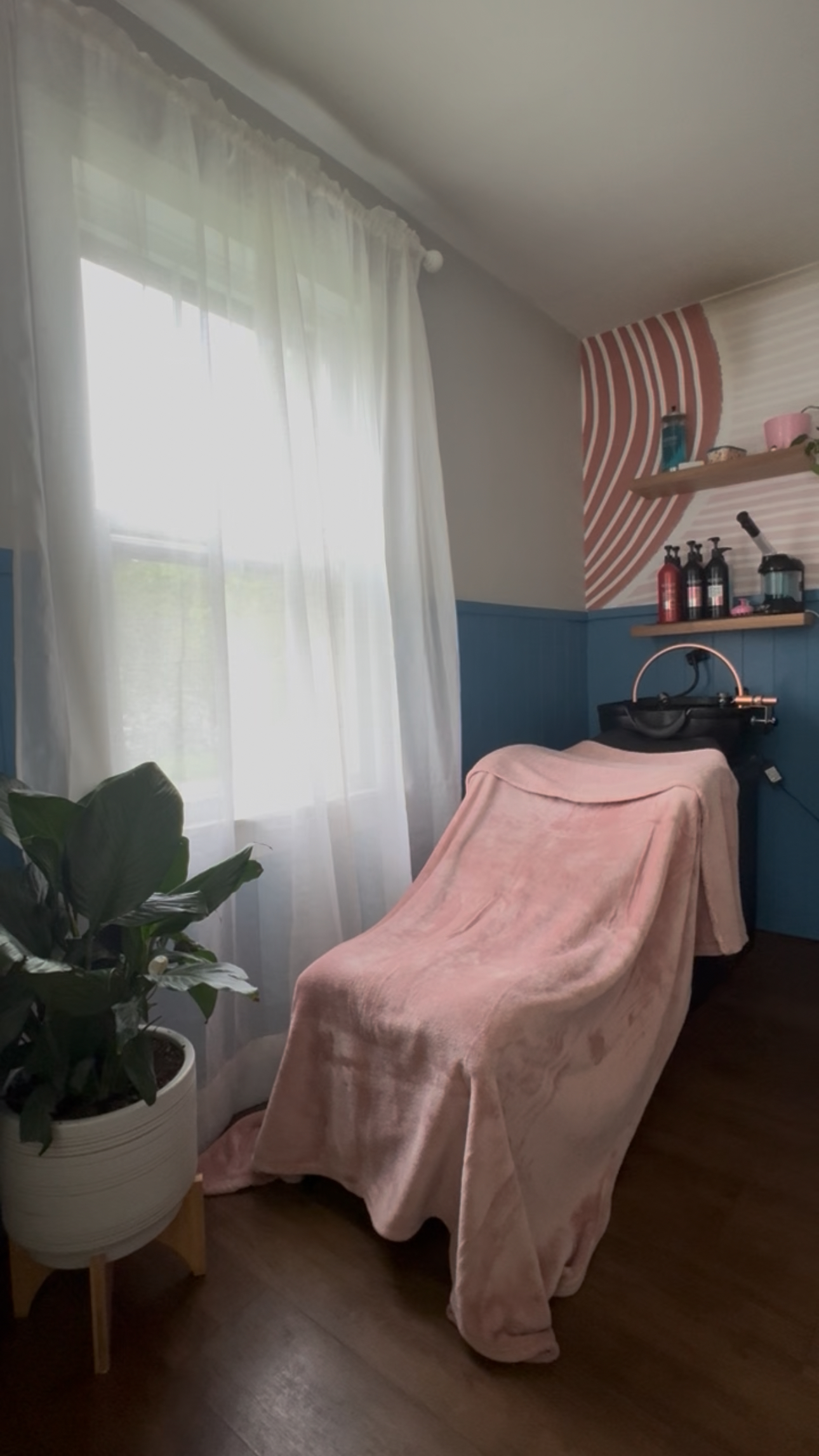 Raindrop Headspa Scalp Treatment by Courtney Phelps Hair